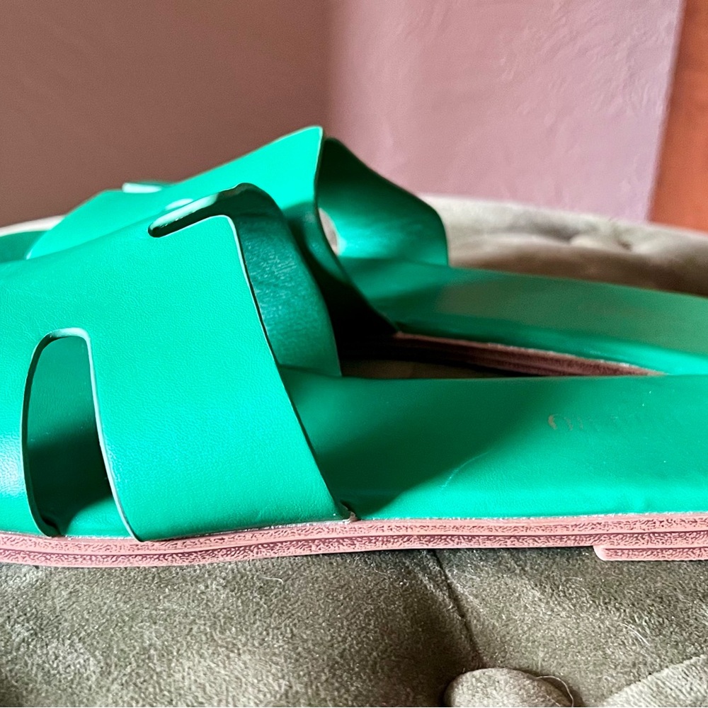 Women's Kelly Green Square-Toe, Chic, Flat Sandals - Picture 2 of 4